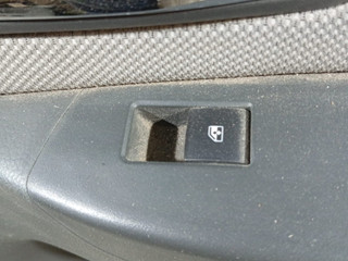 кнопка стеклоподъемника двери задней правой Chevrolet Cruze 1 поколение (2009 - 2012)