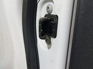 ограничитель открывания двери Volkswagen Tiguan 1 поколение (2007 - 2011)