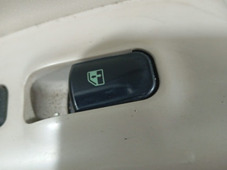 кнопка стеклоподъемника двери Hyundai Sonata NF (2005 - 2008)