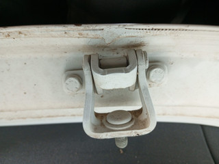 петля крышки багажника Volkswagen Tiguan 1 поколение (2007 - 2011)