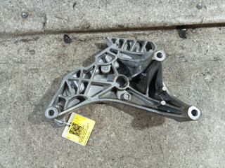 кронштейн двигателя Volkswagen Tiguan 1 поколение (2007 - 2011), 2.0 л., TDi, CBAB, дизель, АКПП, 03L199207