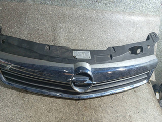решетка радиатора Opel Astra H/Family [рестайлинг] (2005 - 2015), 13225780, 132257775, 13225792, 13225796