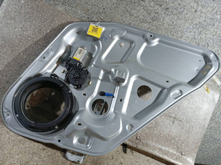 стеклоподъемник задний правый Hyundai Sonata NF (2005 - 2008)