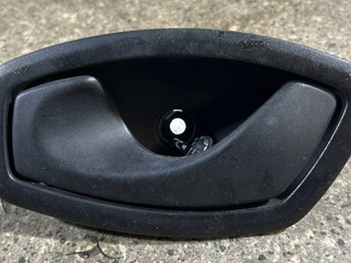 ручка внутренняя задняя левая Renault Scenic 3 поколение (2009 - 2012)