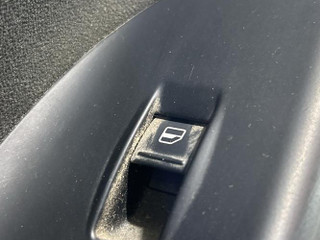 кнопка стеклоподъемника двери задней правой Volkswagen Passat B6 (2005 - 2010), седан
