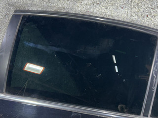 стекло двери задней левой Volkswagen Passat B6 (2005 - 2010), седан
