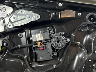 стеклоподъемник передний левый Volkswagen Passat B6 (2005 - 2010), седан