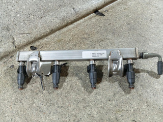 форсунка Ford Focus 2 поколение (2004 - 2008), 2.0 л., i, AODA, бензин, 5МКПП, 4M5G-HA