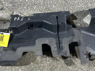 воздуховод (дефлектор) радиатора Volkswagen Passat B6 (2005 - 2010), 2.0 л., TDi, 3C0121283