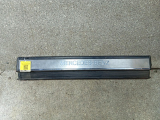 накладка на порог внутренняя Mercedes-Benz S-Класс W140/C140 (1991 - 1993), A1406800535