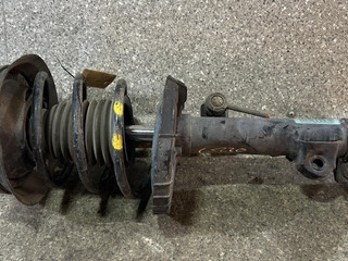 стойка передняя левая Mercedes-Benz C-Класс W203/S203/CL203 (2000 - 2004), 2.2 л., CDi, дизель, A2033204130, 824904553994