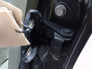 петля двери Toyota Prius 3 поколение (2009 - 2011)