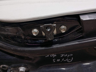 ограничитель открывания двери Toyota Prius 3 поколение (2009 - 2011)