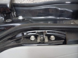 ограничитель открывания двери Toyota Prius 3 поколение (2009 - 2011)