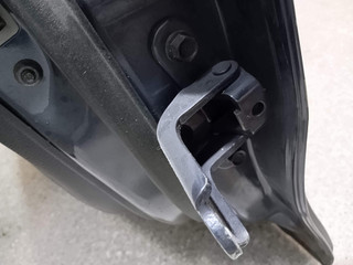 петля двери Kia Carens 3 поколение (2013 - 2019), минивэн