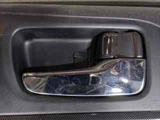 ручка внутренняя передняя правая Mitsubishi Lancer 10 поколение (2007 - 2010)