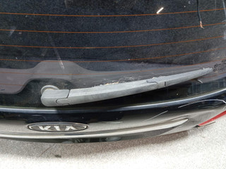 щеткодержатель задний Kia Sorento 2 поколение (2009 - 2012)