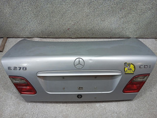 крышка багажника (дверь 3-5) Mercedes-Benz E-Класс W210/S210 [рестайлинг] (1999 - 2003), седан