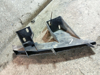 Крепление бампера переднего Audi Q7 4L (2005 - 2009), 3.0 л., дизель, 4L0807333