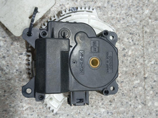 моторчик заслонки печки Toyota Prius 3 поколение (2009 - 2011), 063800-0172