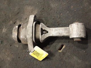подушка крепления двигателя Kia Carens 3 поколение (2013 - 2019), 1.7 л., CRDi, дизель