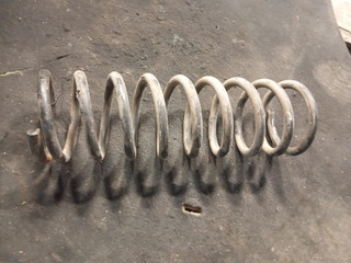 пружина передняя Jeep Grand Cherokee WJ (1998 - 2003), 4.7 л., бензин