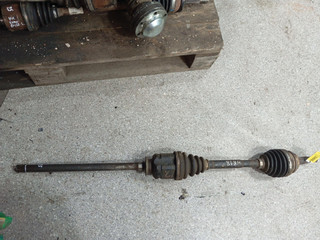 полуось передняя правая (приводной вал, ШРУС) Toyota RAV4 2 поколение (XA20) (2000 - 2003), 2.0 л., дизель, МКПП, полный привод