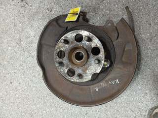 ступица задняя правая Toyota RAV4 2 поколение (XA20) [рестайлинг] (2003 - 2006), полный привод