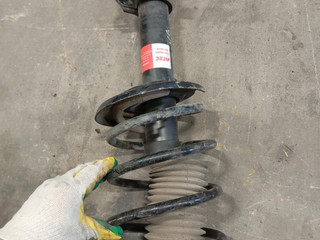 стойка передняя левая Opel Vectra C (2002 - 2005), 13118711