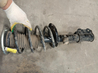 стойка передняя правая Opel Vectra C (2002 - 2005)