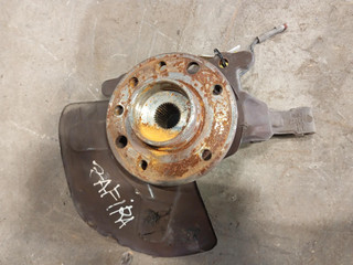 ступица передняя левая Opel Zafira 2 поколение (B) (2005 - 2008), 1.9 л., CDTi, дизель