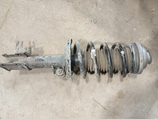 стойка передняя левая Opel Zafira 2 поколение (B) (2005 - 2008), 1.9 л., CDTi, дизель