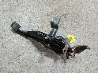 рычаг ручного тормоза (ручника) Toyota Prius 3 поколение (2009 - 2011), 1.8 л., бензин