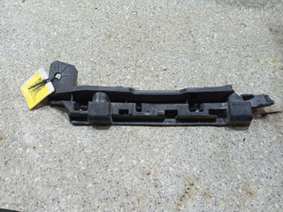 Крепление бампера переднего Renault Laguna 3 поколение (2007 - 2012), 622215431R