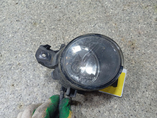 фара противотуманная правая Nissan Qashqai 1 поколение (2006 - 2010), 89206421