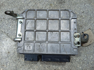 блок управления двигателем Toyota Prius 3 поколение (2009 - 2011), 1.8 л., бензин, 89661-47280