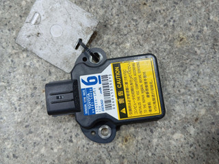 датчик ускорения Toyota Prius 3 поколение (2009 - 2011), 1.8 л., бензин, 89183-48030, 174500-5923