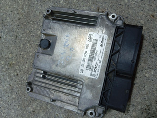 блок управления двигателем Opel Insignia 1 поколение (A) (2008 - 2014), 2.0 л., CDTi, дизель, МКПП, 55576906, 0281017105, 55575349