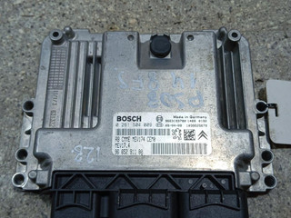 блок управления двигателем Peugeot 308 T7 (2007 - 2011), 1.4 л., бензин, 0261S04009