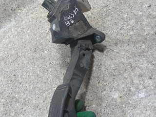 педаль Toyota Auris 2 поколение (2012 - 2015), 1.8 л., гибрид, универсал, 78110-02120