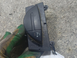 Кнопка парктроника Mercedes-Benz E-Класс W211/S211 [рестайлинг] (2006 - 2009), 3.0 л., CDi, OM 642.920, дизель, АКПП, 2118216958