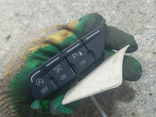 Кнопка парктроника Ford Focus 3 поколение (2011 - 2015), 1.6 л., бензин