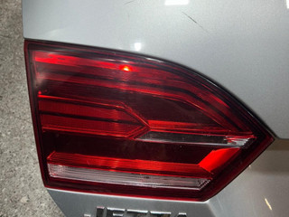 фонарь крышки багажника левый Volkswagen Jetta 6 поколение (2010 - 2015)