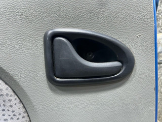 ручка внутренняя задняя левая Renault Logan 1 поколение (2004 - 2009)