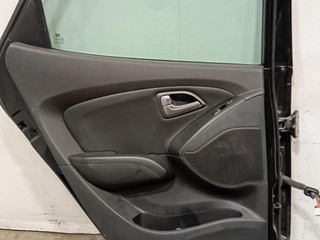 обшивка двери задняя левая Hyundai ix35 1 поколение [рестайлинг] (2013 - 2015), 1.6 л., бензин, МКПП, внедорожник 5 дв.
