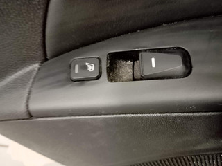 кнопка стеклоподъемника двери задней правой Hyundai ix35 1 поколение [рестайлинг] (2013 - 2015), 1.6 л., бензин, МКПП, внедорожник 5 дв.