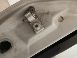 петля двери Skoda Octavia 1 поколение (A4) [рестайлинг] (2000 - 2010)
