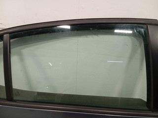 стекло двери задней правой Volkswagen Passat B6 (2005 - 2010), седан