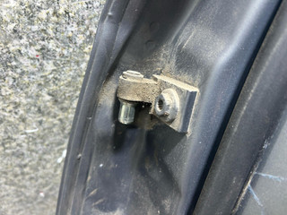 петля двери Volkswagen Passat B6 (2005 - 2010), седан