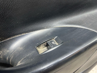 кнопка стеклоподъемника двери Volkswagen Passat B6 (2005 - 2010)